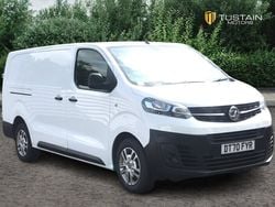 White Used 2021 Vauxhall Vivaro S Van | £14,499 (Fair price)