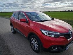 Red Used 2016 Renault Kadjar Dynamique SUV | £4,499 (Super price)