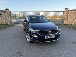 Blue Used 2020 VW T-Roc SE SUV | £11,499 (Fair price)