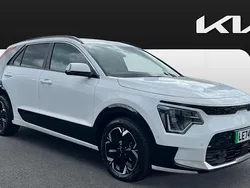 White New 2024 Kia e-Niro 4 SUV | £28,803 (Fair price)