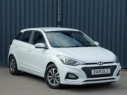White Used 2019 Hyundai i20 SE Hatchback | £11,298 (Fair price)