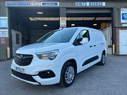 White Used 2021 Vauxhall Combo Sportive MPV | £8,995 (Fair price)