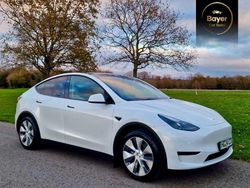 White Used 2024 Tesla Model Y RWD SUV | £26,485 (Fair price)