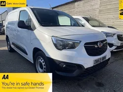White Used 2019 Vauxhall Combo Edition MPV | £9,990 (Fair price)
