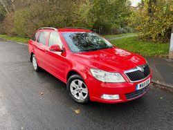Red Used 2011 Skoda Octavia SE Estate | £2,995 (Fair price)