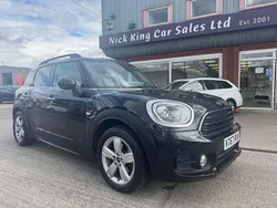 Midnight black Used 2018 Mini Cooper Countryman Chili SUV | £11,475 (Fair price)