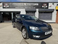 Blue Used 2013 Skoda Octavia Elegance Hatchback | £5,495 (Fair price)