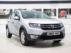 Silver Used 2015 Dacia Sandero Lauréate Hatchback | £4,984 (Fair price)