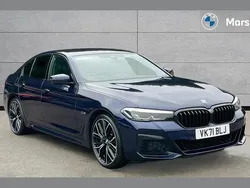 Tanzanite blue ii metallic Used 2022 BMW 530e M Sport Sedan | £27,890 (Fair price)