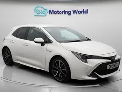 White Used 2019 Toyota Corolla Hatchback | £15,100 (Good price)
