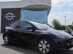 Black Used 2022 Tesla Model Y Long Range SUV | £24,490 (Fair price)