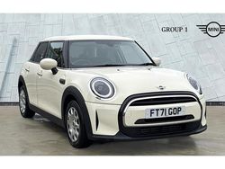 Pepper white Used 2022 Mini ONE Classic Hatchback | £16,995 (A bit pricey)
