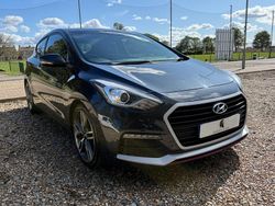 Black Used 2015 Hyundai i30 Turbo Hatchback | £6,490 (Fair price)