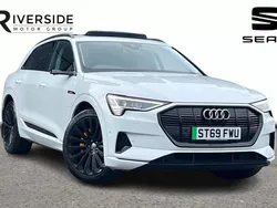 White Used 2019 Audi e-tron Comfort SUV | £25,990 (Fair price)