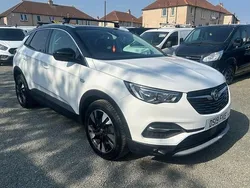 White Used 2019 Vauxhall Grandland X Design Edition SUV | £6,975 (Good price)