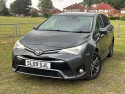 Grey Used 2015 Toyota Avensis Business Edition Estate | £5,610 (Fair price)