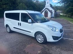 White Used 2016 Vauxhall Combo Sportive MPV | £4,590 (A bit pricey)