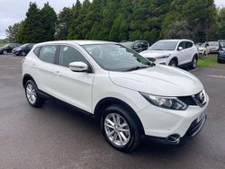White Used 2017 Nissan Qashqai Acenta SUV | £10,495 (Good price)