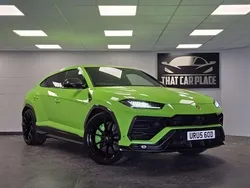 Black Used 2020 Lamborghini Urus SUV | £159,000 (Expensive)