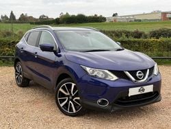 Blue Used 2017 Nissan Qashqai Tekna SUV | £11,529 (Good price)