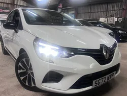 White Used 2022 Renault Clio V Evolution Hatchback | £11,995 (Good price)