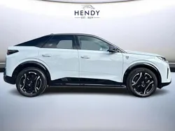 White New 2025 Peugeot e-3008 GT SUV | £29,799