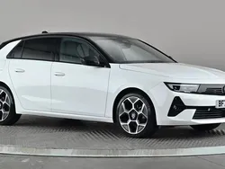 White Used 2024 Vauxhall Astra Ultimate Hatchback | £18,798 (Fair price)