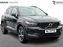 Onyx black Used 2021 Volvo XC40 R-Design SUV | £20,792 (Fair price)