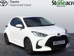 White Used 2022 Toyota Yaris Hybrid Design Hatchback | £17,000 (Fair price)
