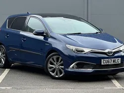 Used 2017 Toyota Auris Hybrid | £10,995 (Fair price)