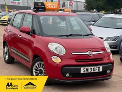 Red Used 2013 Fiat 500L Lounge MPV | £2,495 (Fair price)