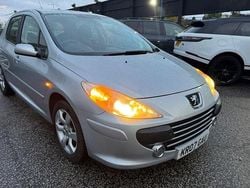 Silver Used 2007 Peugeot 307 S Hatchback | £2,500 (Fair price)