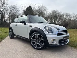 Silver Used 2011 Mini Cooper Hatch Hatchback | £5,395 (Good price)