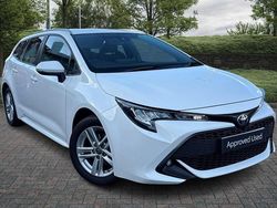 White Used 2022 Toyota Corolla Estate | £19,985