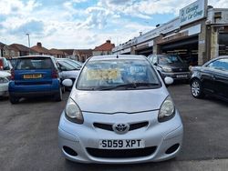 Silver Used 2009 Toyota Aygo Platinum Hatchback | £2,995 (Expensive)