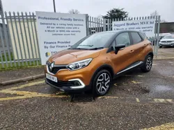 Orange/black Used 2018 Renault Captur Iconic SUV | £8,995 (Fair price)