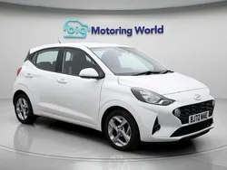 White Used 2022 Hyundai i10 SE Hatchback | £13,500 (Fair price)