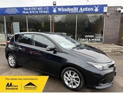 Grey Used 2016 Toyota Auris Business Edition Hatchback | £8,950 (Good price)