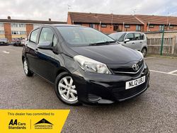 Black Used 2012 Toyota Yaris Hatchback | £3,095 (Fair price)