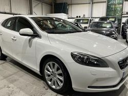White Used 2015 Volvo V40 SE Lux Estate | £8,895 (Fair price)
