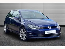 Blue Used 2017 VW Golf VII SE Hatchback | £13,495 (Fair price)