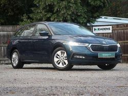 Petrol blue metallic Used 2022 Skoda Octavia SE Estate | £17,495 (Fair price)