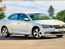 White Used 2016 Skoda Superb SE Hatchback | £9,495 (Fair price)