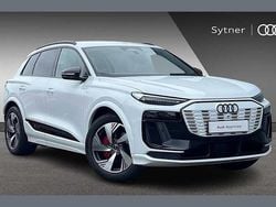 White Used 2025 Audi Q6 e-tron Advanced SUV | £56,000 (Fair price)