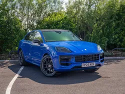 Custom colour, metallic: nogaro blue perl effect New 2025 Porsche Cayenne SUV | £124,990