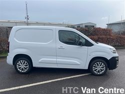 White Used 2023 Fiat Doblò S MPV | £12,495 (Fair price)