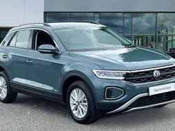 Petrol blue metallic Used 2024 VW T-Roc Life SUV | £22,002 (Fair price)
