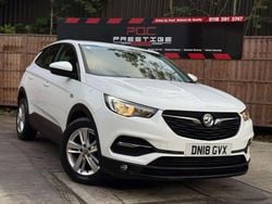 White Used 2018 Vauxhall Grandland X S SUV | £9,495 (Good price)