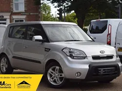 Silver Used 2010 Kia Soul 2 SUV | £2,995 (Fair price)