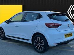 White Used 2023 Renault Clio V Evolution Hatchback | £12,160 (Super price)
